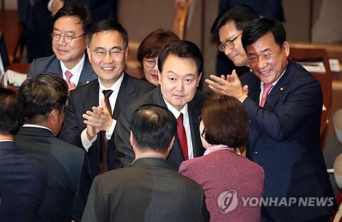 尹 시정연설에 與 "나라살림 정상화" vs 민주 "맹탕에 희망없어"_한종화