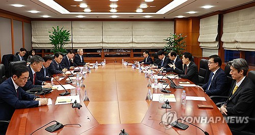 김주현 "금융권 최대이익, 국민 입장선 '역대급' 부담"_정원