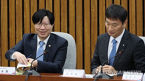 금융위 부위원장 "제도 개선 충분치 않으면 공매도 금지 연장"_신윤우