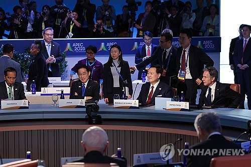尹 "APEC, 다자무역 복원 리더십 발휘…공급망 구축 협력해야"_신윤우