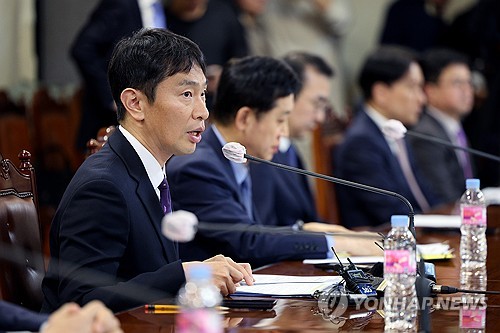 이복현, 이재명 횡재세 언급 비판…"거위 배를 가르자는 것"_이수용