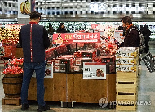 신평사가 바라본 2024년 유통업, '먹구름'만 가득_박준형