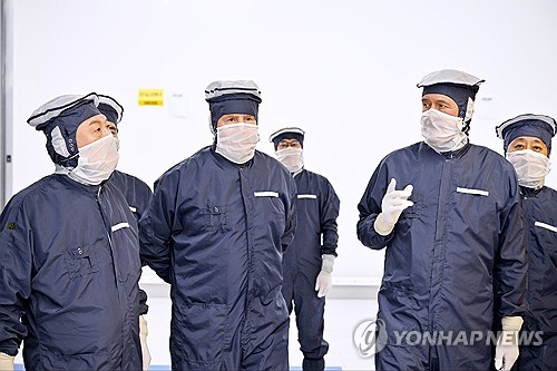 ASML "반도체 칩 수요 침체 내년까지 지속…AI칩은 예외"_최진우