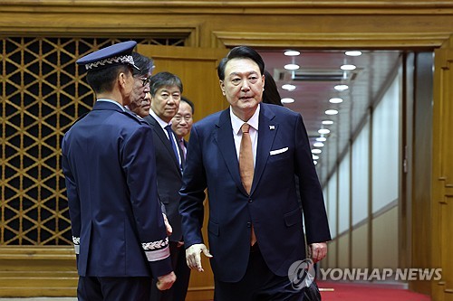 尹대통령 "내년 거시 지표 나아질 것…국민 체감토록 분발"_신윤우