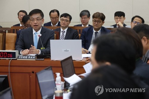 최상목 "가계부채, 우리경제 중요 리스크…연착륙 방안 고민"_최진우