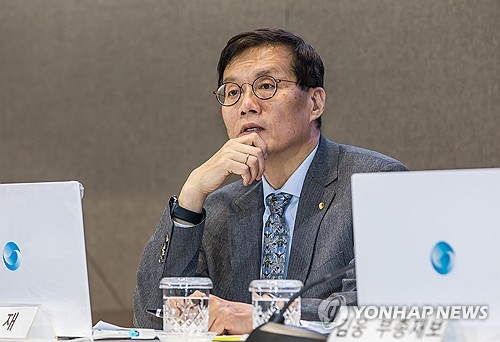 "IT 빼면 1.7% 성장" 강조한 이창용…금리인하 포석 놓나_김정현