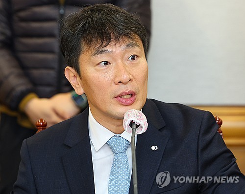 [신년사] 이복현 "암초 많을수록 더 밝은 등대 돼야"_정원