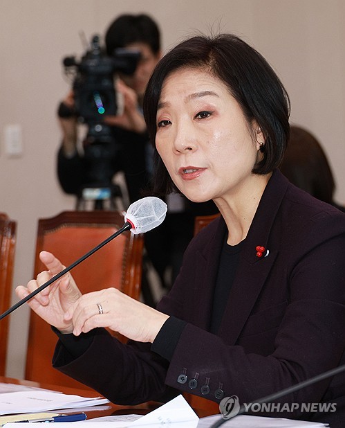 오영주 후보자 "대형마트 평일휴업 전환, 존중한다"_박준형