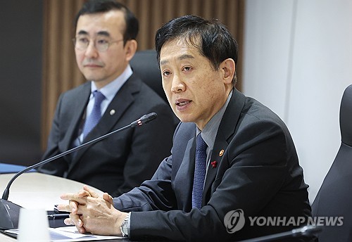 금융위원장 "PF 사업성 높이고 금융 지원해야 부동산 연착륙"_신윤우