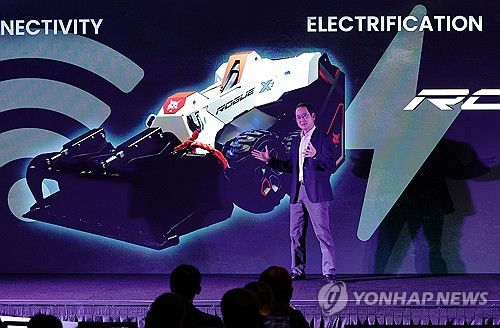 두산, 'CES 2024'서 'AI' 기술 선보여…밥캣·에너빌리티 기술 공개_최정우