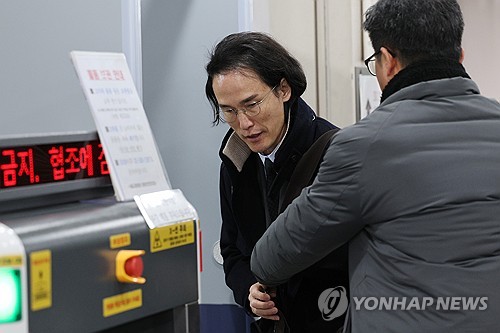 '횡령·배임' 한국타이어 조현범 "외로웠다, 자신 되돌아봐"…내달 22일 2심 선고_윤은별