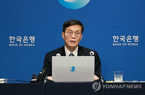 조기 금리인하 기대 차단한 이창용…작년 부동산 시장 의식했나_오진우
