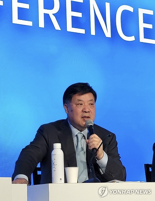 서정진 "셀트리온홀딩스, 나스닥 상장 추진"_박준형