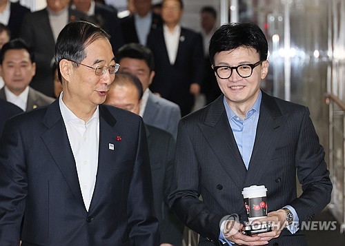 한덕수 "수출을 내수 활력으로 확산시킬 것…올해 재도약 전환점 돼야"_한종화