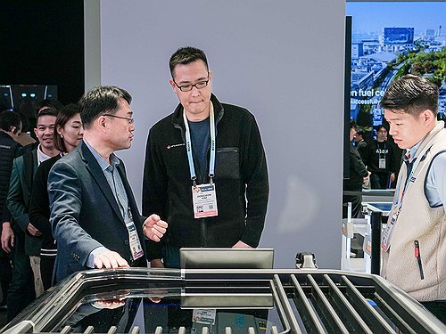 공격적 신사업에 지분 매입까지…보폭 넓히는 한화 3남 김동선_이미란