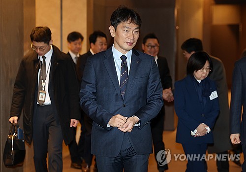 여전사 간담회 '리스크 관리·내부통제' 강조한 이복현_황남경