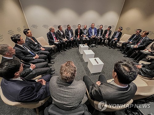 다포스포럼 참석한 조현상 효성 부회장, 공급망 다변화 모색_이윤구