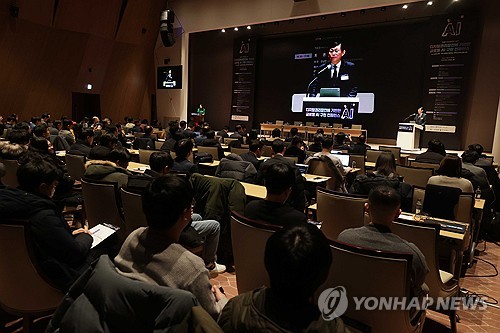 박경양 UCAI포럼 의장 "개인이 AI 소유하고 상호 연결해야"_김학성