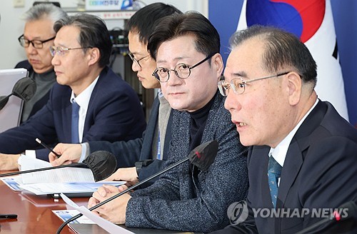 민주 "수은 자본 확충, 현물순환출자 아닌 현금출자 방안 있어야"_한종화