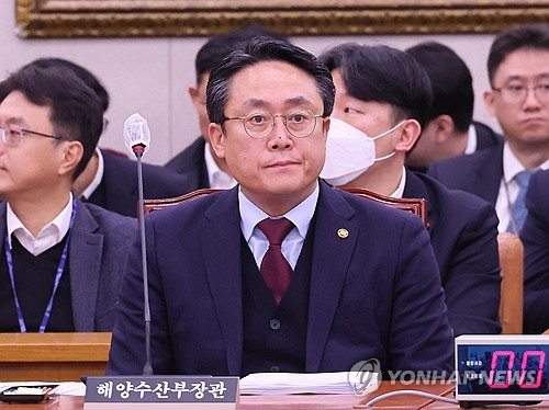 해수장관 "해운산업, 국가 핵심 경제안보서비스로…안정적 물류망 구축"_이효지