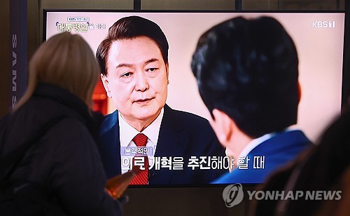尹 "중처법 처벌수위 높아 중소기업 감당 어렵다…사고예방 시간 주자"_신윤우