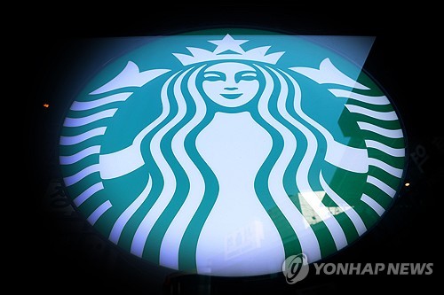 스타벅스·맥도날드·KFC 등 외식업체, 美 소비자 감소 '직격탄'_이윤구