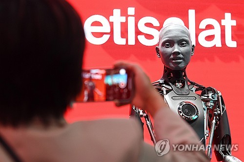 모건스탠리 "2040년 800만 휴머노이드 예상…유망 종목은"_이윤구