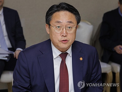 강도형 해수부 장관 "HMM 재매각, 관계부처와 논의중"_이효지