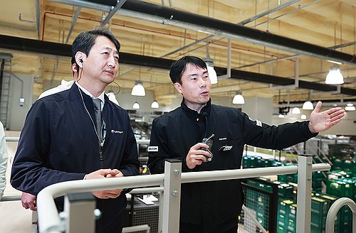 산업장관, 이마트 찾아 "대형마트, 물가안정 노력해달라"_이효지