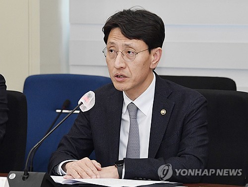 2월까지 재정 121.3조 집행…작년 대비 19.8조 늘어_최진우