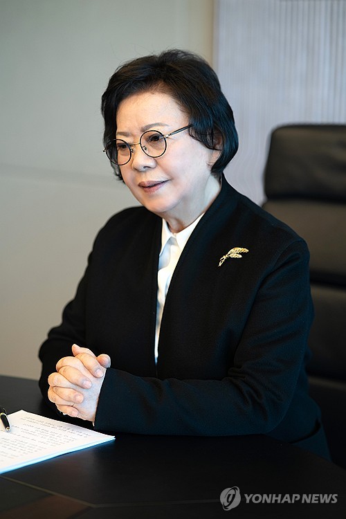 한미 송영숙 회장 "새 이사진 합류해도 가야 할 길 가자"_김학성