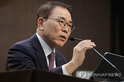 조용병 "ELS 불완전판매 발생 유감…당국·은행과 소통할 것"(종합)_윤슬기