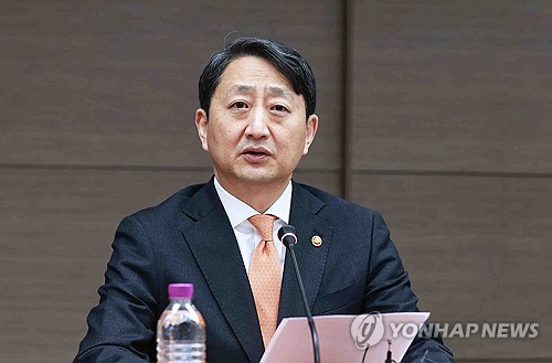 안덕근 "배터리 게임체인저 집중 육성…수출 반등 모멘텀 기대"_이효지