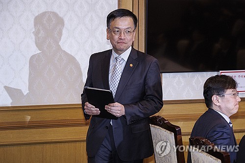 최상목 "배당·자사주 소각 늘리면 일정 부분 법인세 완화"(종합2보)_최진우