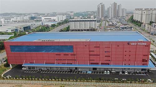 MBK, '2조' 지오영 인수…연이은 헬스케어 투자_김학성