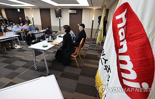 한숨 돌린 한미-OCI 통합…법원, 신주발행금지 가처분 기각_김학성