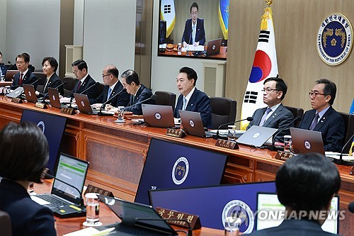 尹, 공시가격 현실화·금투세 폐지에 "부자감세 공격 안돼"_신윤우