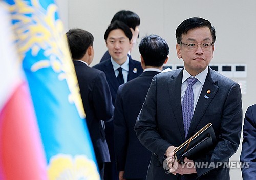 최상목 "지역활성화 투자 펀드 성장 위해 모든 것 지원"_최욱