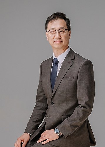 독자 경영 시동 거는 한미약품…경영권 분쟁 재점화되나_정필중