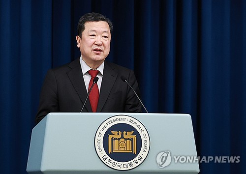 박춘섭 경제수석, 부동산發 4월 위기설에 "전혀 근거없는 낭설"_신윤우