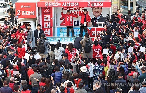 한동훈 "부가세 간이과세 기준 2억으로 상향…자영업자 육아휴직 도입"_한종화