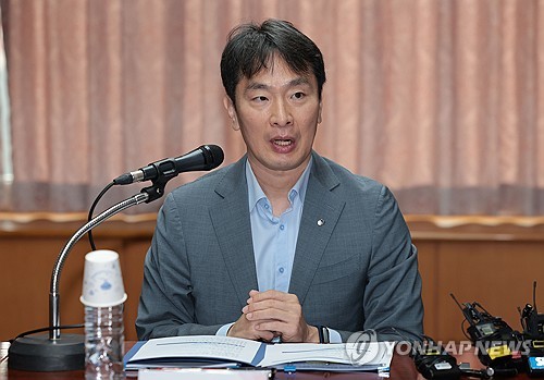 이복현 "엄정한 옥석가리기 부동산PF 정상화 첫 단계…사후관리 강화도"_윤슬기