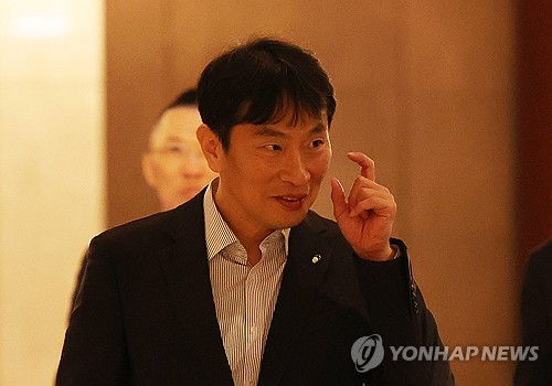 이복현 "현안 많아 지금 자리서 최선 다할 것"…법률수석行 일축_이현정
