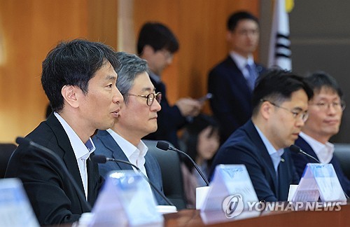 이복현 "밸류업 민생 직결되는 문제, 금투세 부정적인 면 더 많아"_박형규