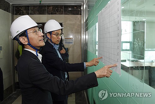 기재차관 "우주항공산업 클러스터 구축에 2031년까지 6천억 투자"_박준형