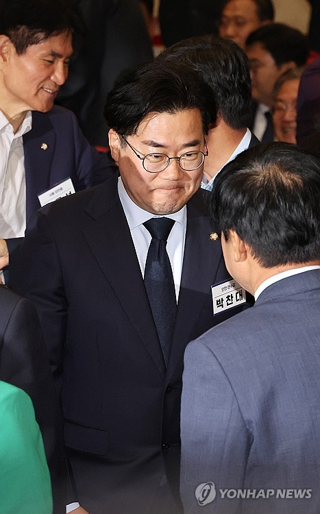 민주당 새 원내대표에 박찬대…"실천하는 개혁 국회 만들 것"_한종화