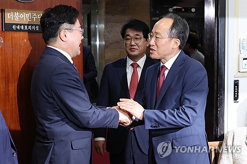 박찬대 "추경 요청에 '호'하라" vs 추경호 "구체 사안은 아직"_한종화