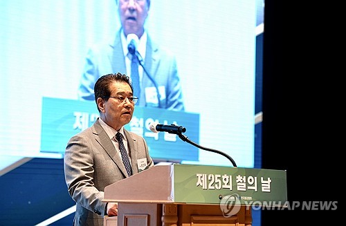 장인화 포스코 회장 "생존·성장 절박한 상황…전화위복 기회로"_최정우