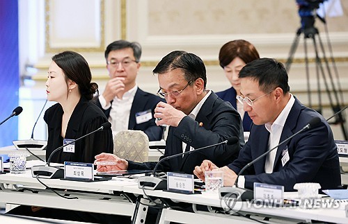 최상목 "올해 경제성장률 2.6% 전망…물가 2%대 안착"_박준형