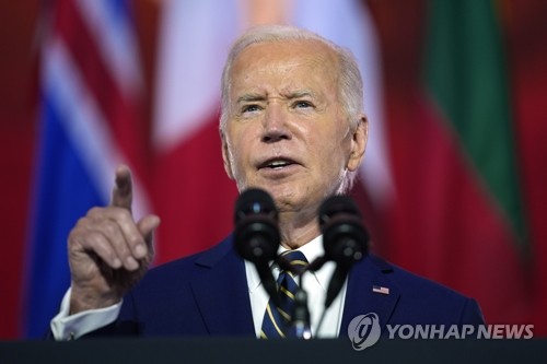 바이든, 해리스를 "트럼프 부통령"…계속되는 말 실수 해프닝_정윤교